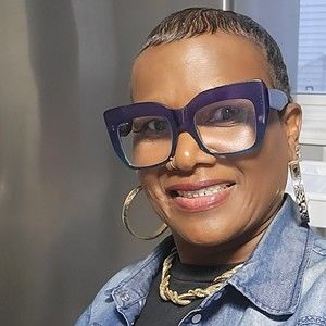 Meet your Posher, Charlene